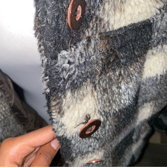 Velour County vintage style black and white plaid fuzzy button down coat - Picture 8 of 9